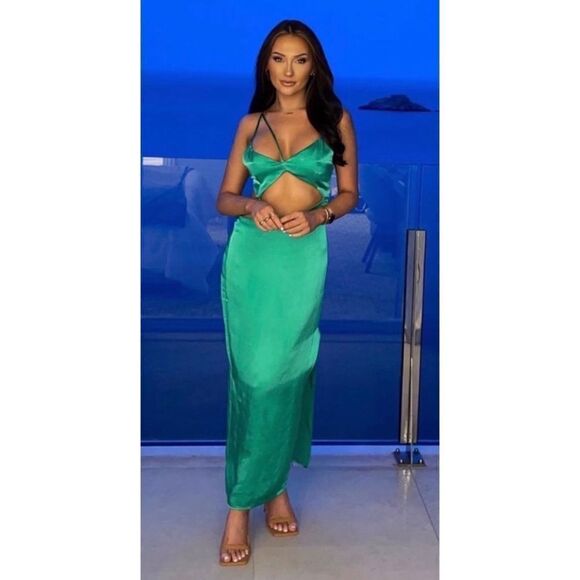 NWOT Zara Blogger’s Favorite Green Asymmetric Cut Out Satin Effect Midi Dress - Picture 9 of 16